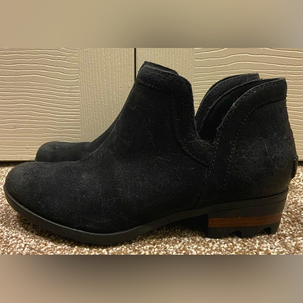 Sorel Women's Lolla Cut-Out Bootie Size 8 Black Suede Leather